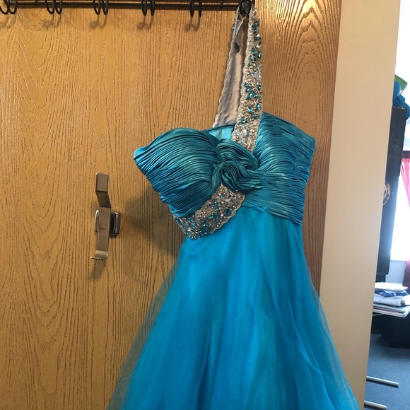 Never worn - Picture 1 of 3